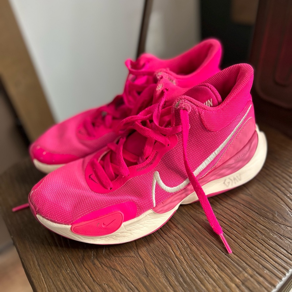 Nike Women's Pink Volleyball Shoes Size 9.5